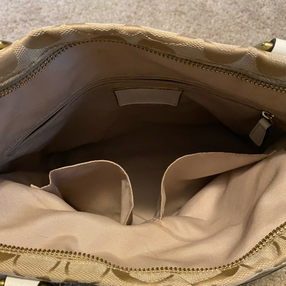 Coach Beige Signature Canvas Shoulder Bag with Cream Trim - Picture 7 of 10